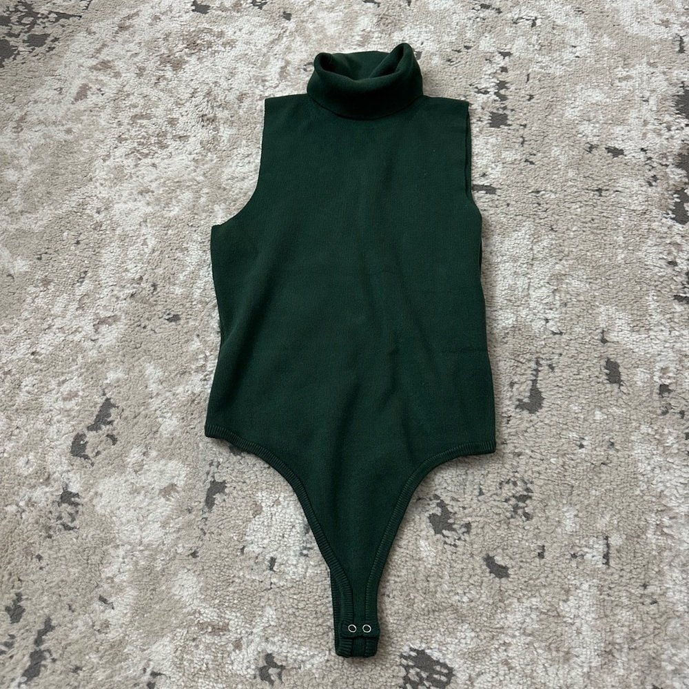 One Grey Day Hollie Sleeveless Bodysuit Size Small NWT - Green